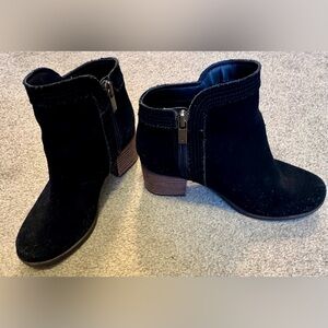 Koolaburra by UGG Thia Black Ankle Booties Heels Side Zip Women's Size 6 1096441